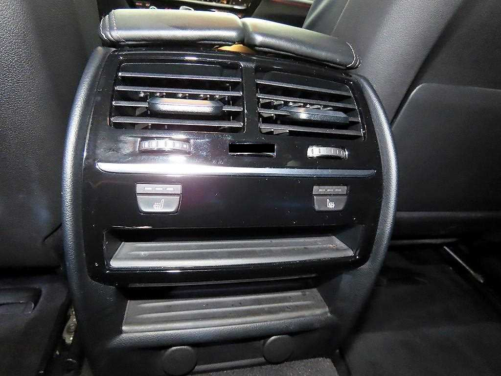 BMW 5-Series — photo 14