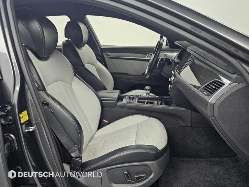 Genesis G80 — photo 10