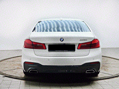 BMW 5-Series — photo 03