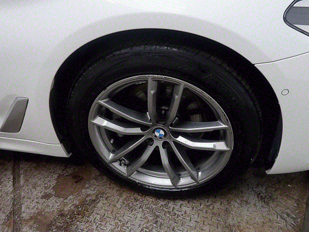 BMW 5-Series — photo 08