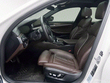 BMW 5-Series — photo 11