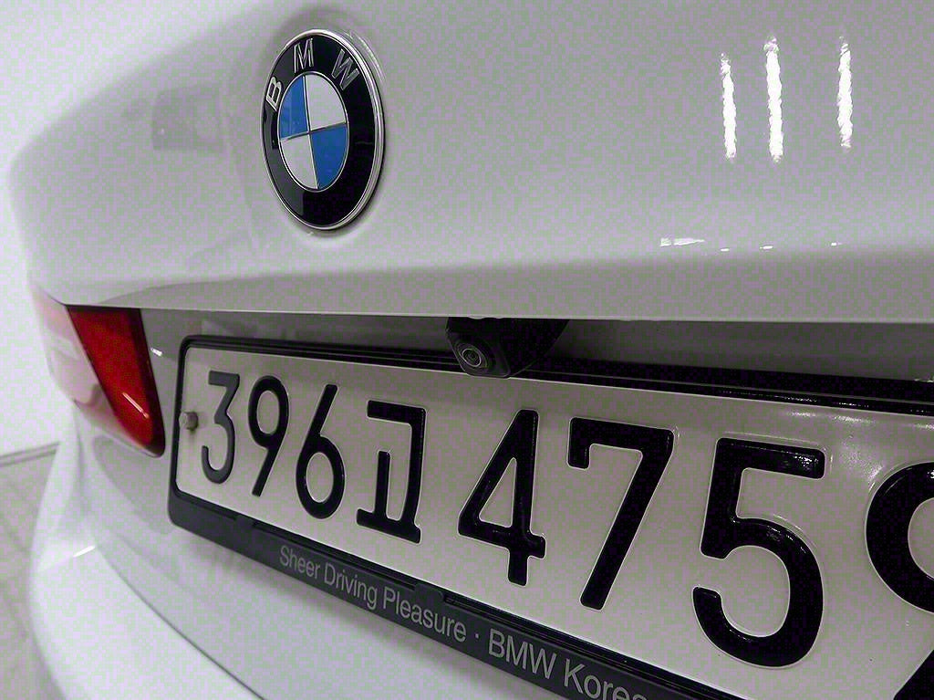 BMW 5-Series — photo 13