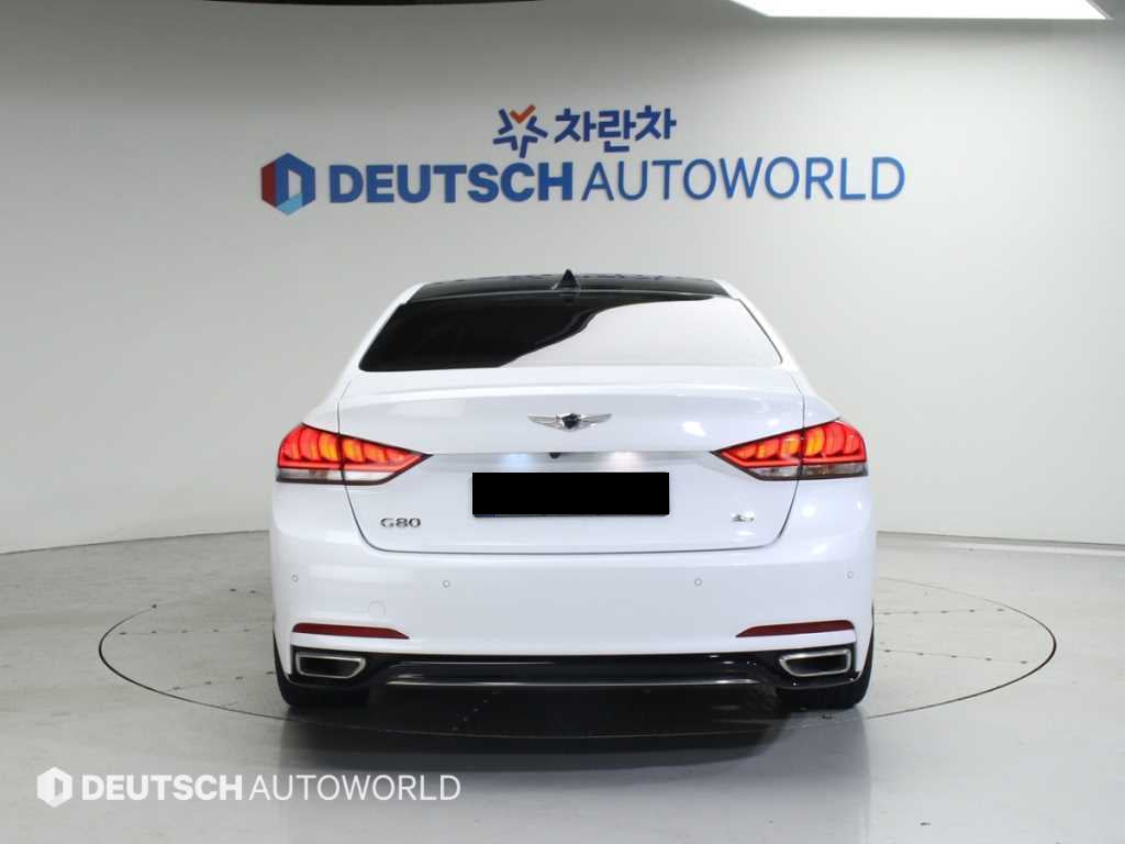 Genesis G80 — photo 05