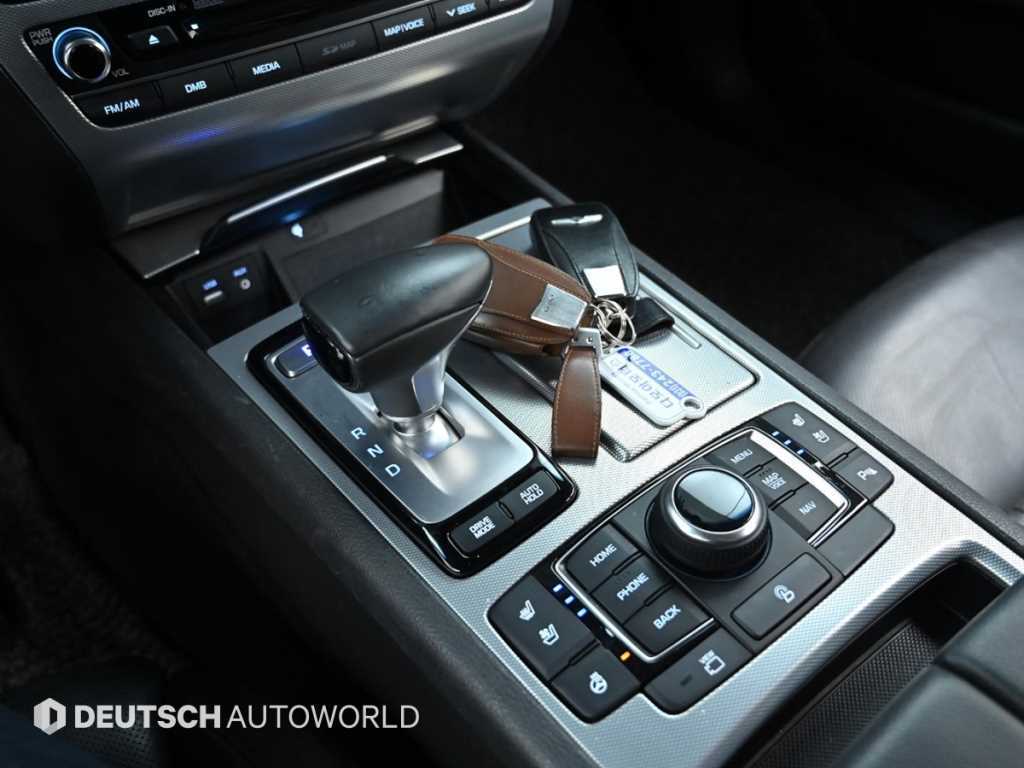 Genesis G80 — photo 10