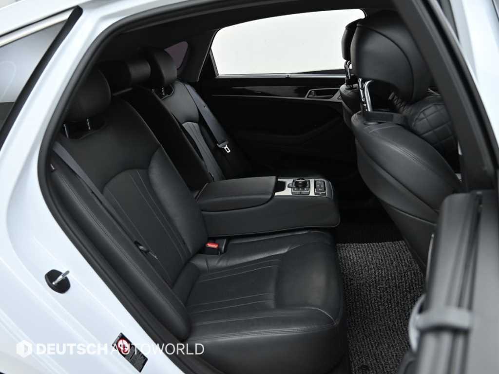 Genesis G80 — photo 13