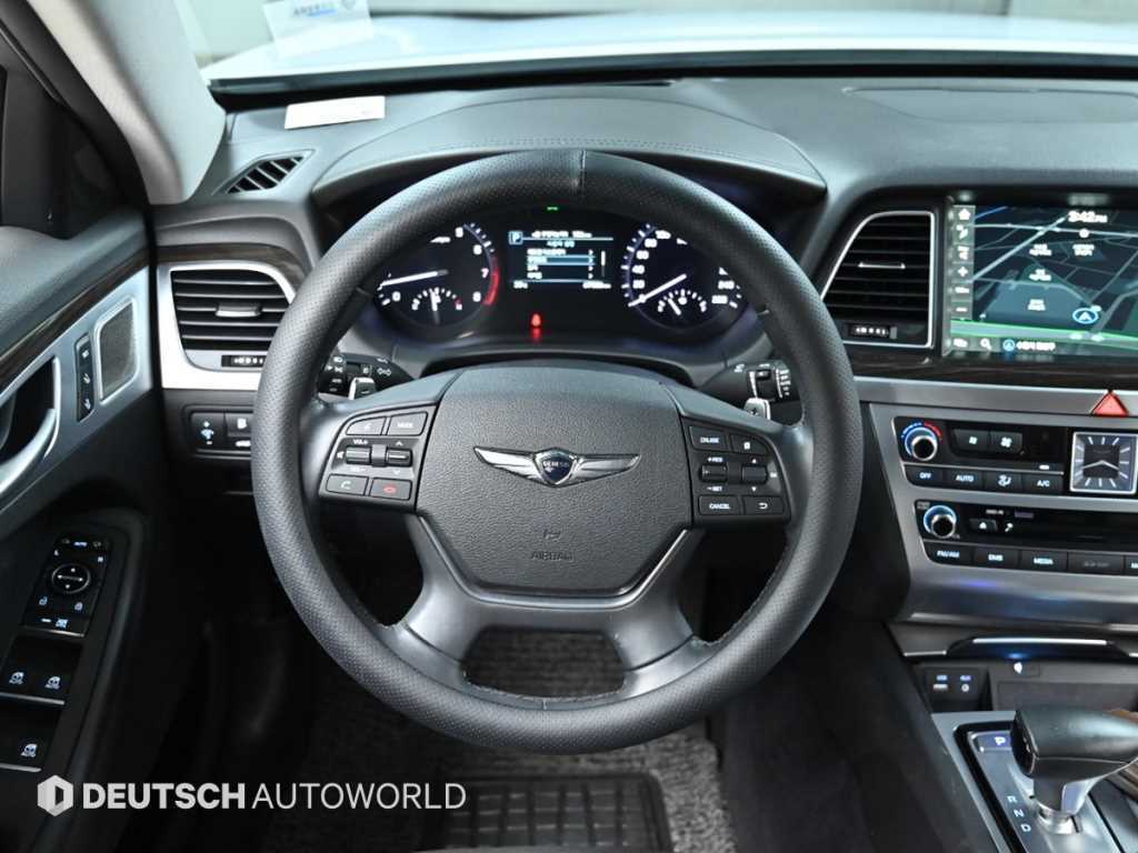 Genesis G80 — photo 14