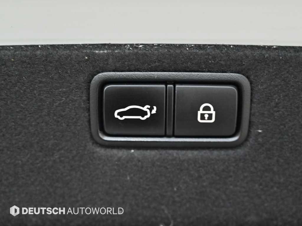 Genesis G80 — photo 20