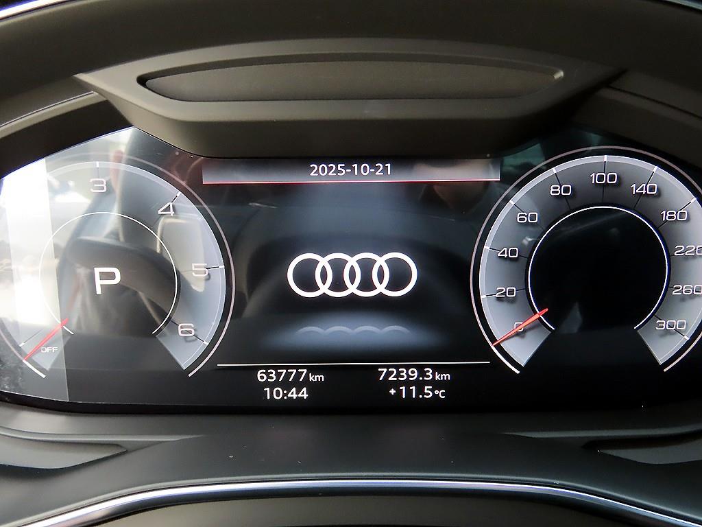 Audi A6 — photo 09