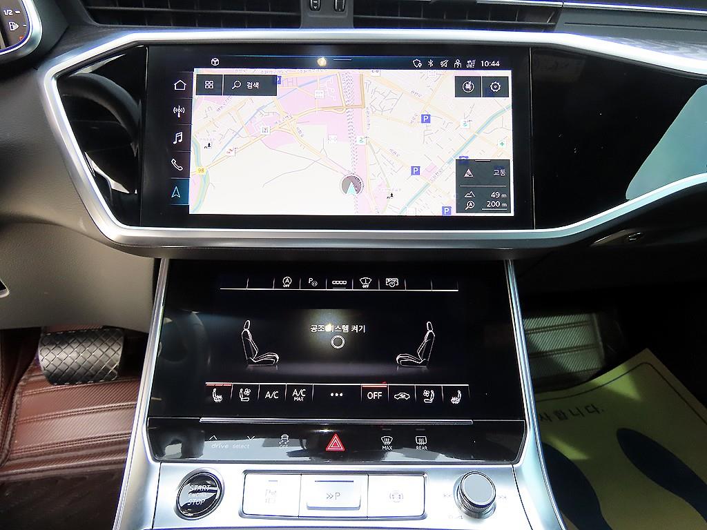 Audi A6 — photo 14