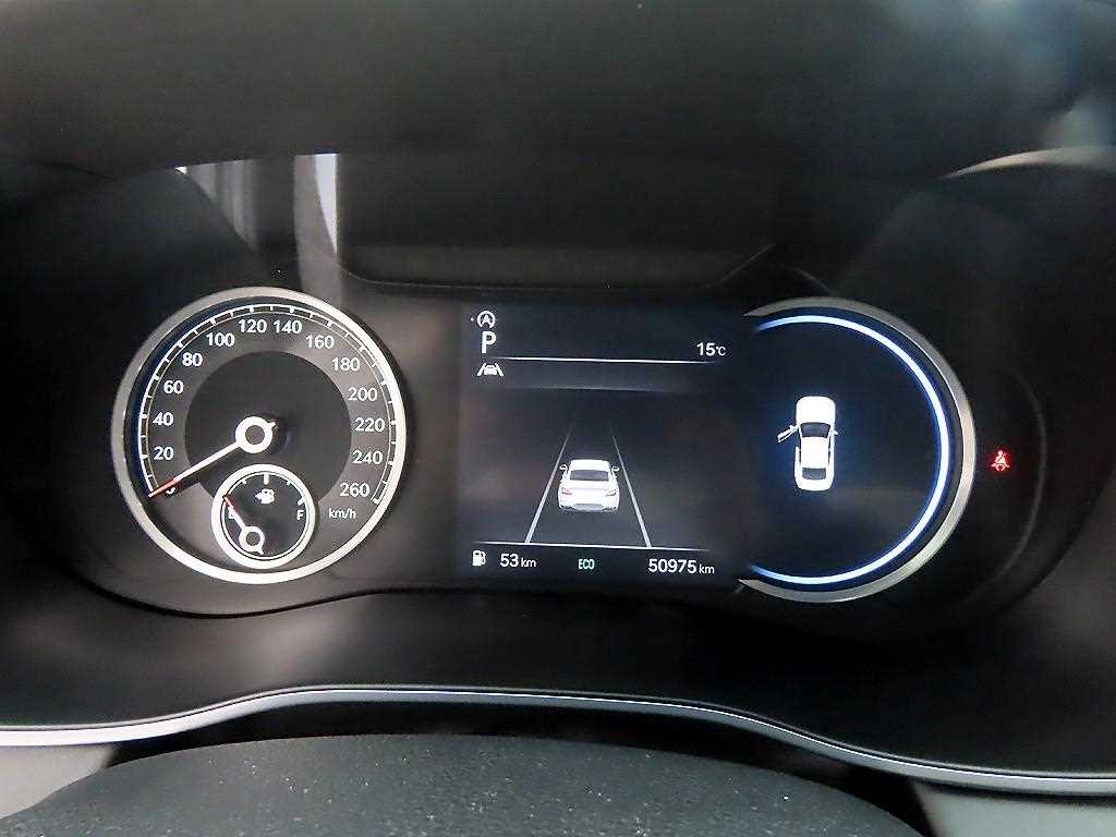Genesis G70 — photo 09