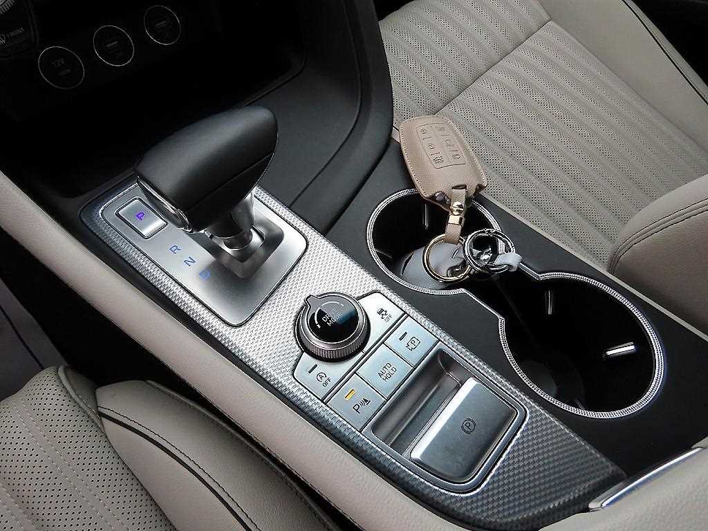 Genesis G70 — photo 10