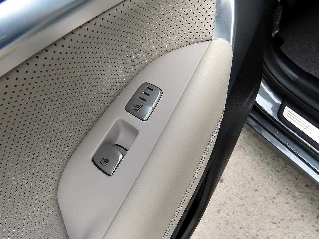 Genesis G70 — photo 15