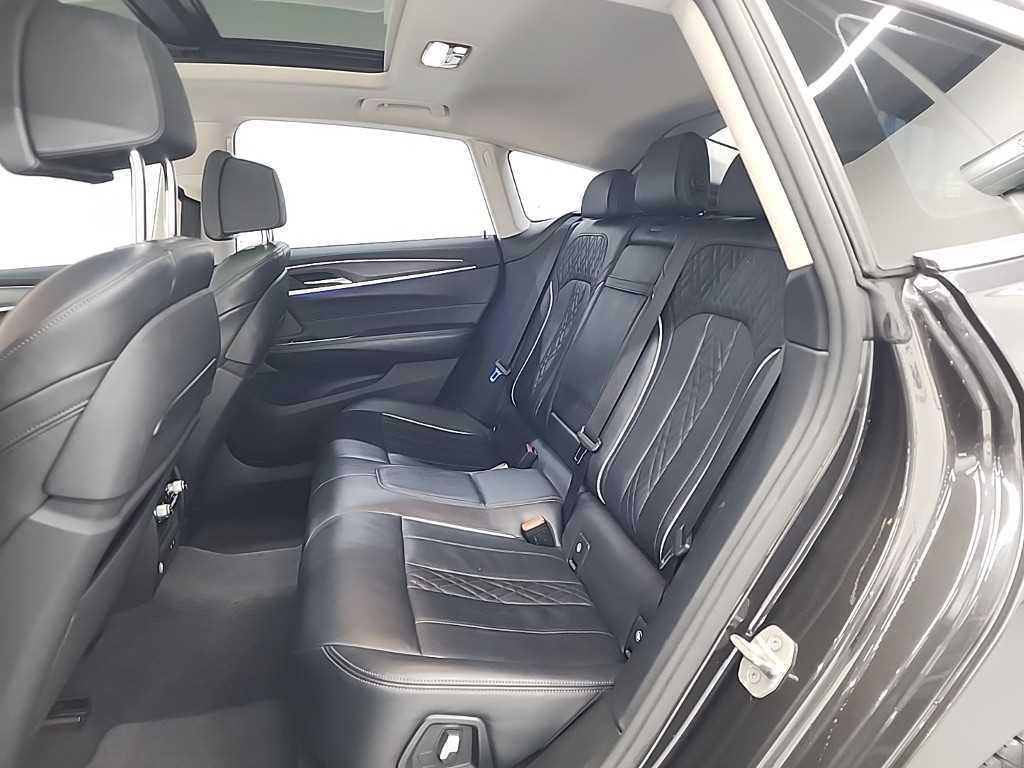 BMW Gran Turismo — photo 12