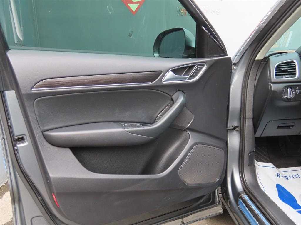 Audi Q3 — photo 12