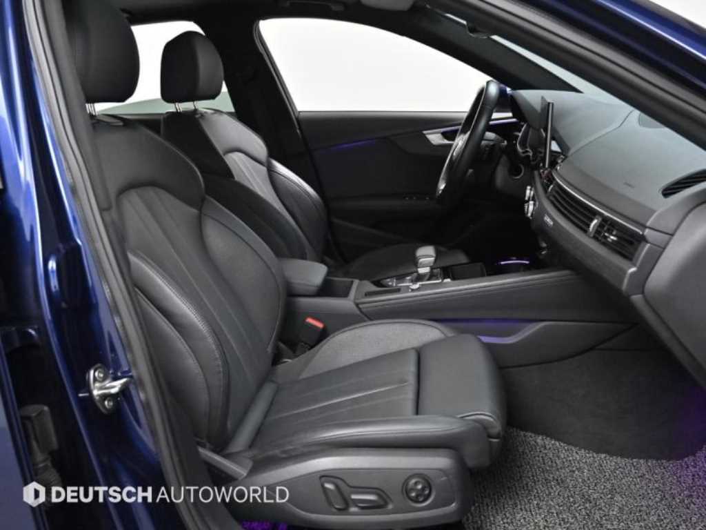 Audi A4 — photo 10
