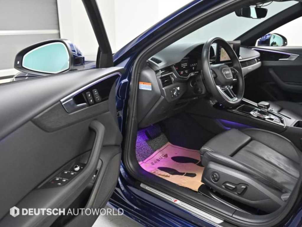 Audi A4 — photo 11