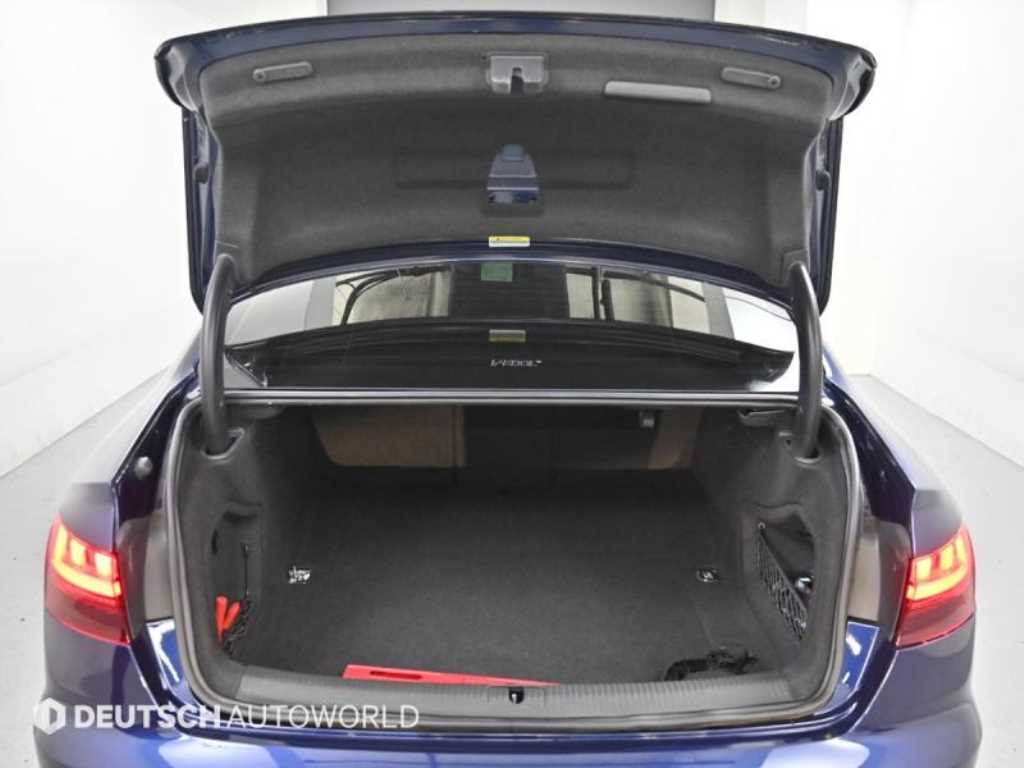 Audi A4 — photo 20