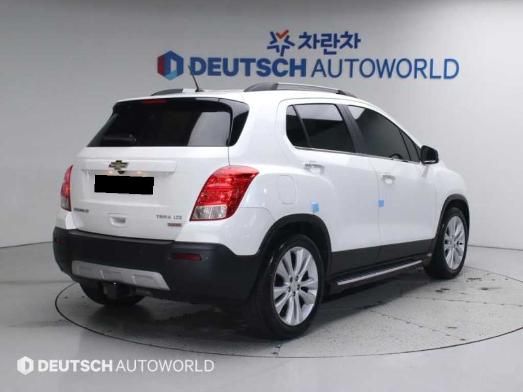 CHEVROLET Trax — photo 02