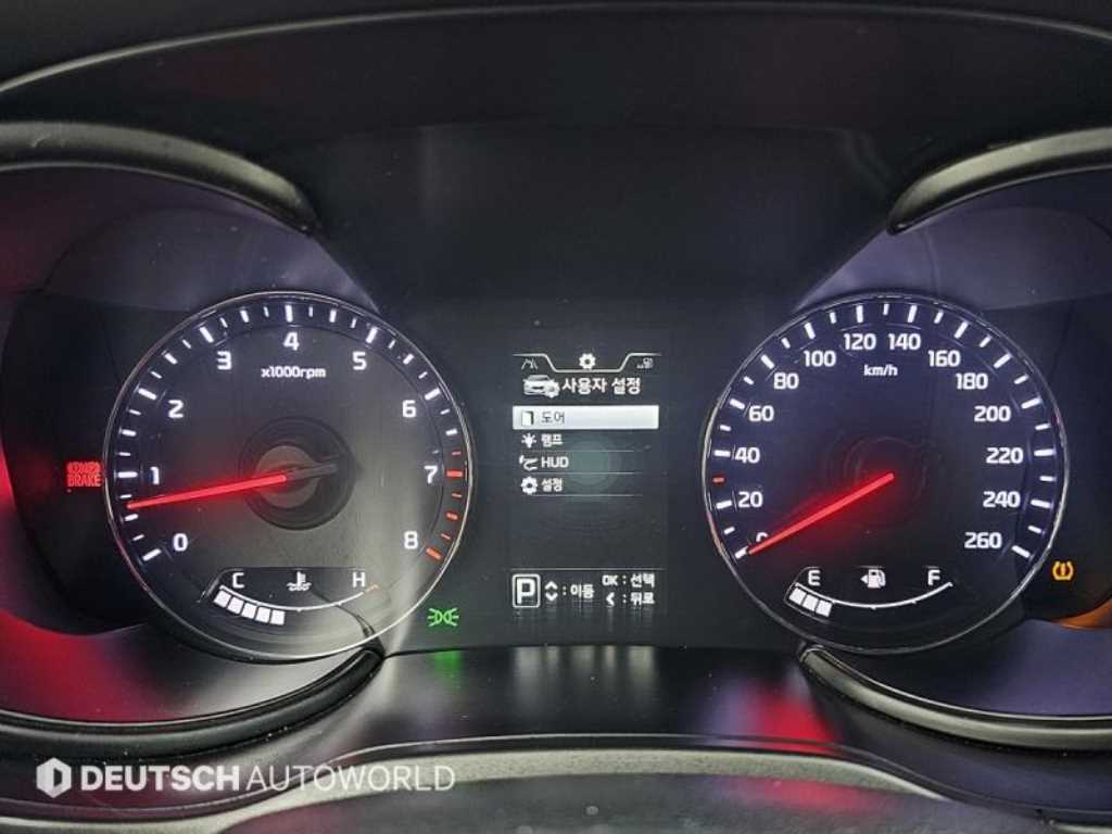 Kia K9 — photo 08