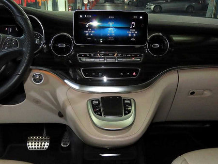 Mercedes-Benz V-Class — photo 11
