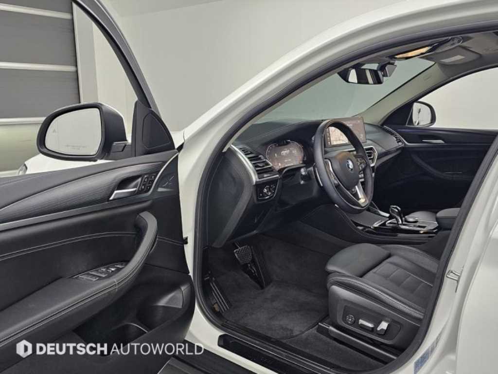 BMW X4 — photo 11