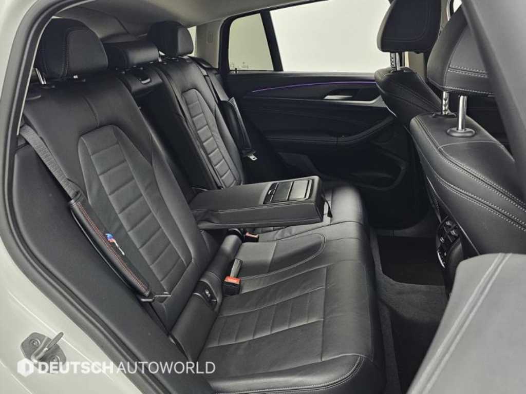 BMW X4 — photo 12