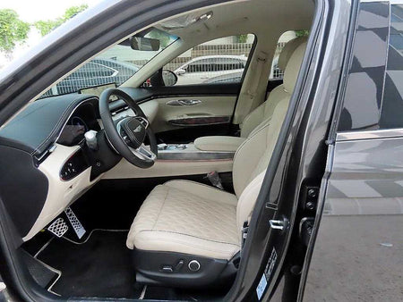 Genesis GV70 — photo 05