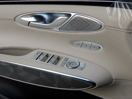 Genesis GV70 — photo 12