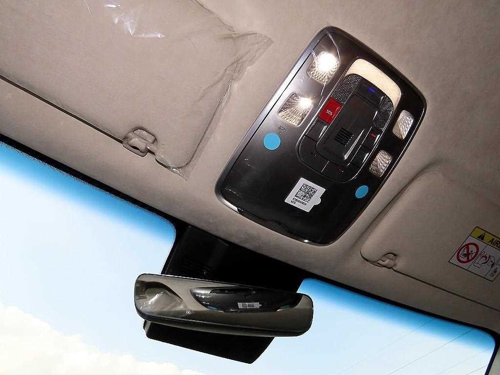 Genesis GV70 — photo 15