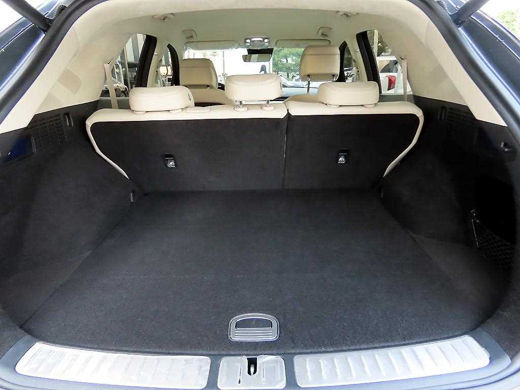 Genesis GV70 — photo 16