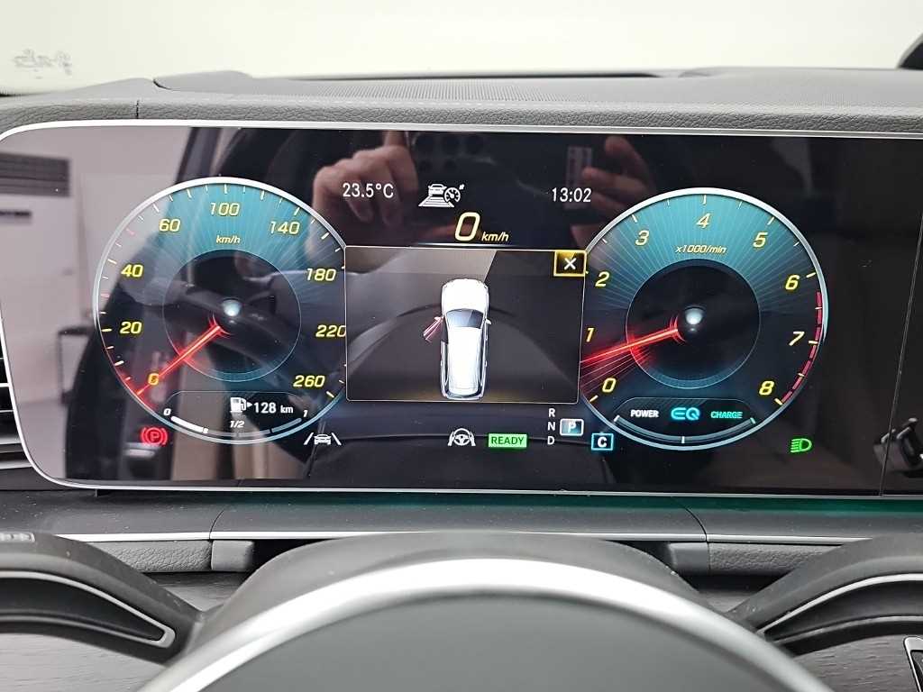 Mercedes-Benz GLS-Class — photo 06