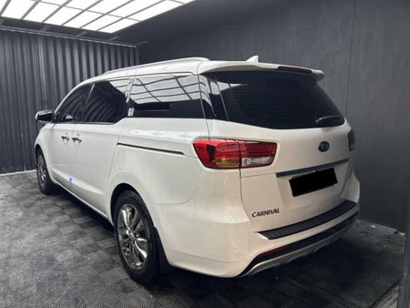 Kia Carnival — photo 04