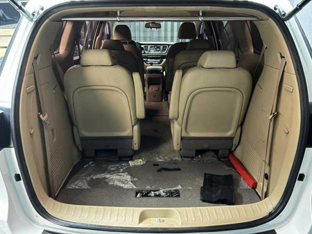 Kia Carnival — photo 05