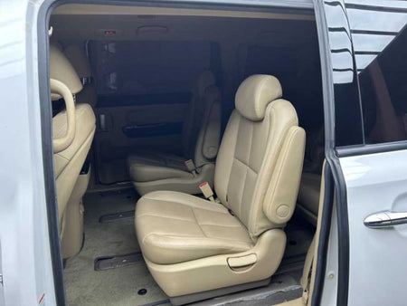 Kia Carnival — photo 06