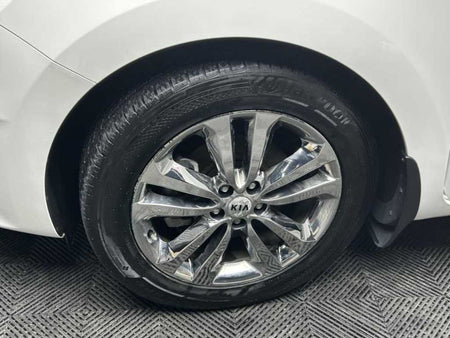 Kia Carnival — photo 18