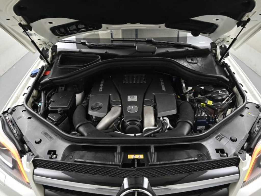 Mercedes-Benz GL-Class — photo 07