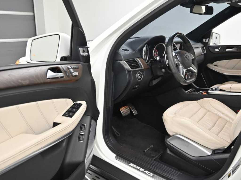 Mercedes-Benz GL-Class — photo 12