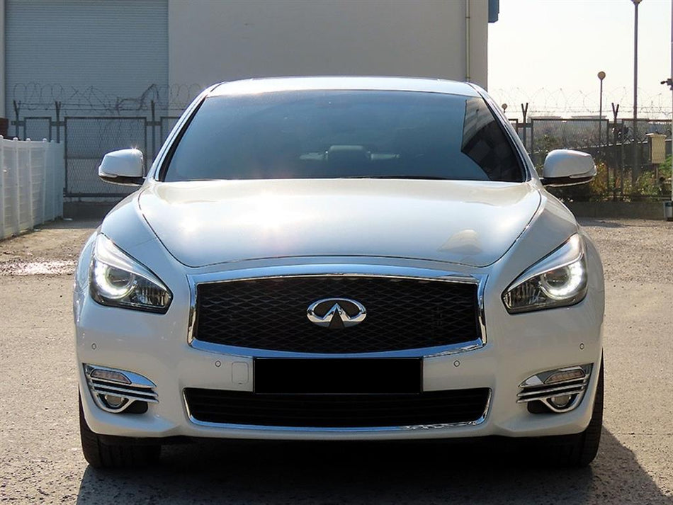 Infiniti Q70 — photo 01