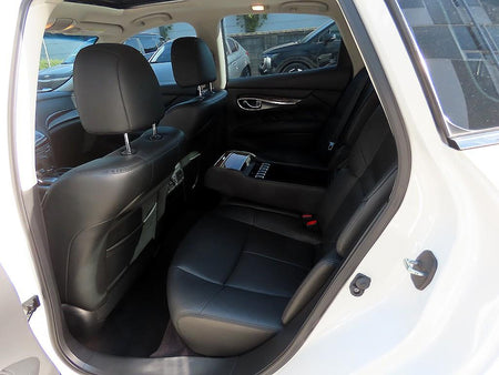 Infiniti Q70 — photo 06