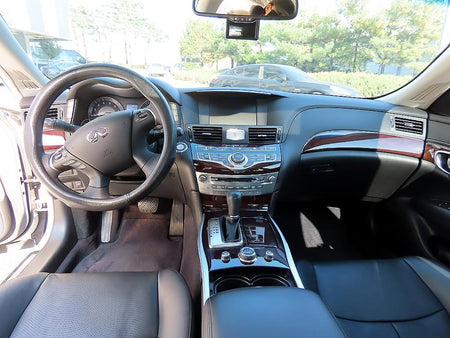 Infiniti Q70 — photo 07