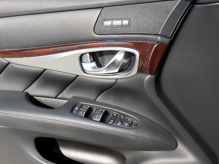 Infiniti Q70 — photo 11