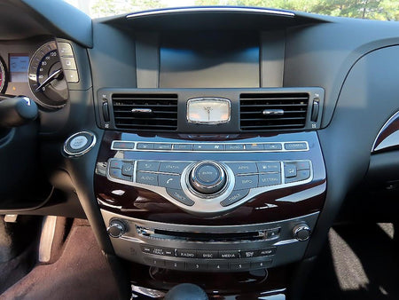 Infiniti Q70 — photo 14
