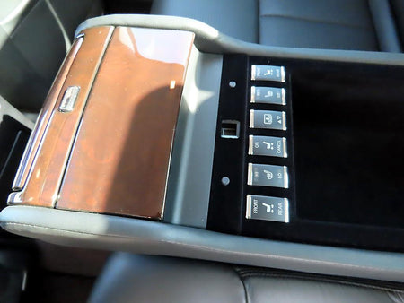 Infiniti Q70 — photo 17