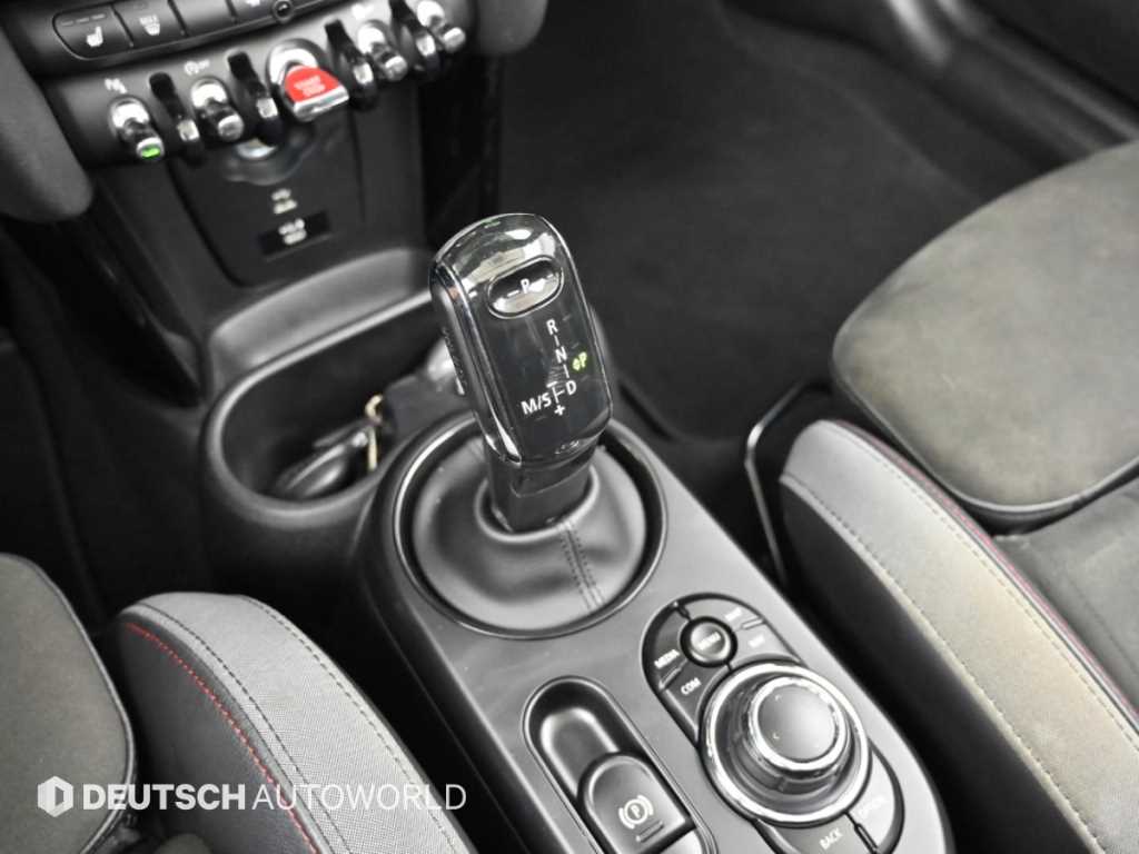 Mini Cooper Convertible — photo 09