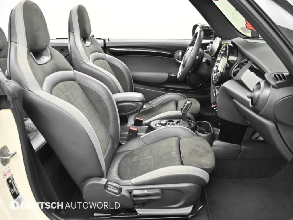 Mini Cooper Convertible — photo 10