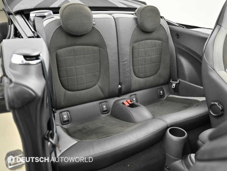 Mini Cooper Convertible — photo 12