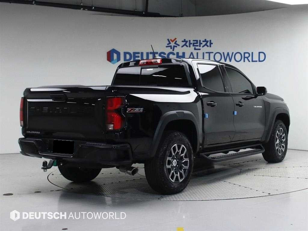 CHEVROLET Colorado — photo 02