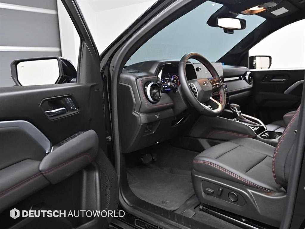 CHEVROLET Colorado — photo 11