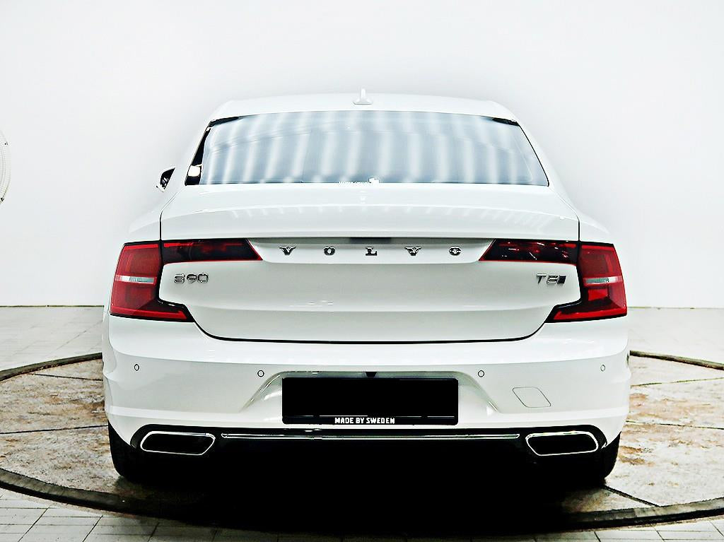 Volvo S90 — photo 03