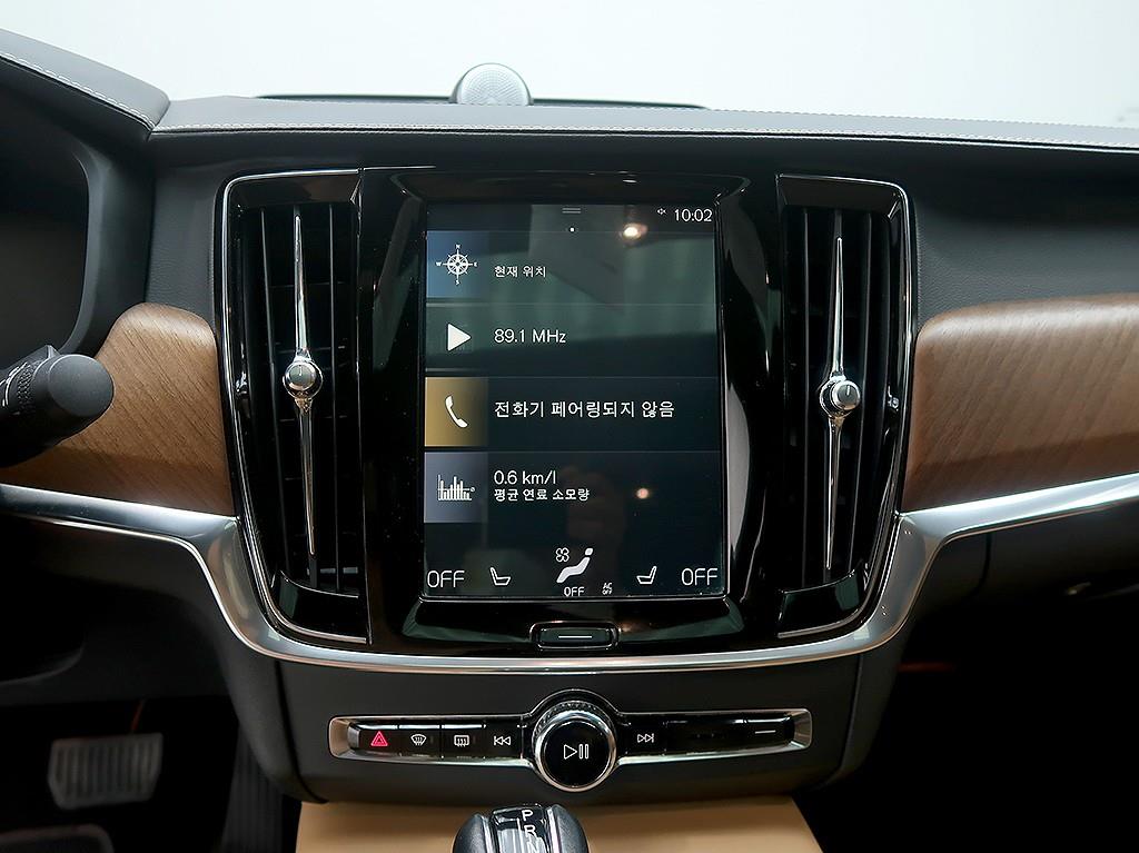 Volvo S90 — photo 09